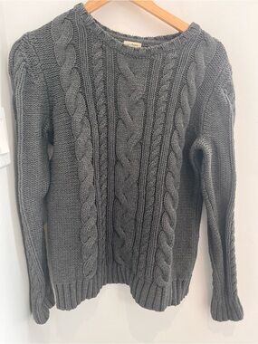 LL Bean Size M Cable Knit Women's Sweater - Gray